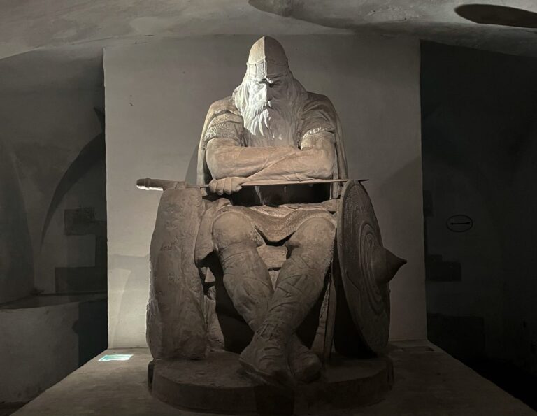Holger Danske: Uniting Danish Folklore and History Holger Danske: Uniting Danish Folklore and History